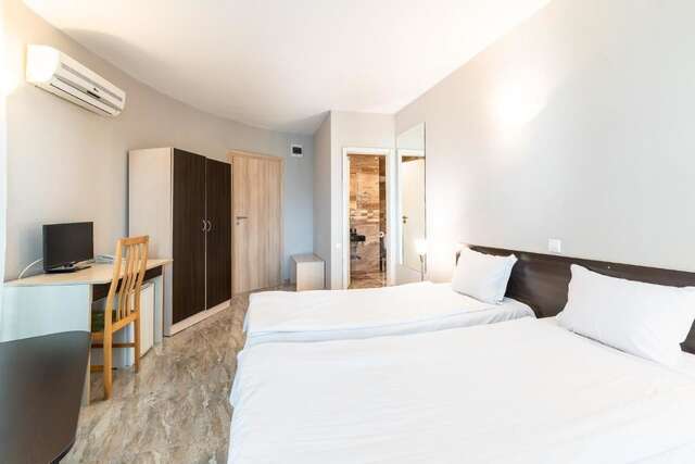 Отель Hotel Juli Солнечный Берег-16